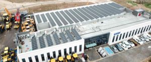 מערכת סולארית עסקית על גגות מפעלים